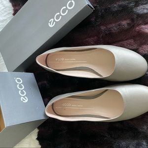 Ecco stone metallic flats